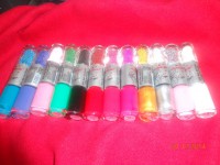 SET DE 12  ESMALTES CON  CAVIAR AL MISMO TONO