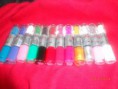 SET DE 12  ESMALTES CON  CAVIAR AL MISMO TONO